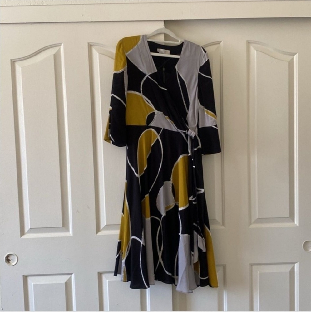 Hobbs Elegant Black and Yellow Wrap Dress. Size 8